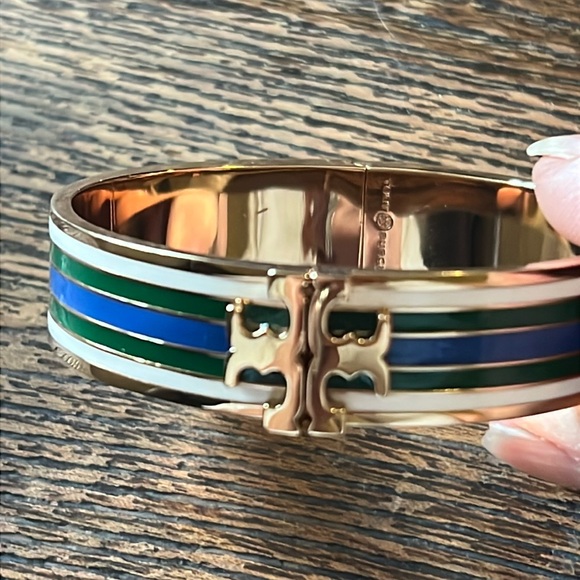 TORY BURCH Kira Ground-Off Enamel Bangle Grn/Bl/Iv - Picture 1 of 6